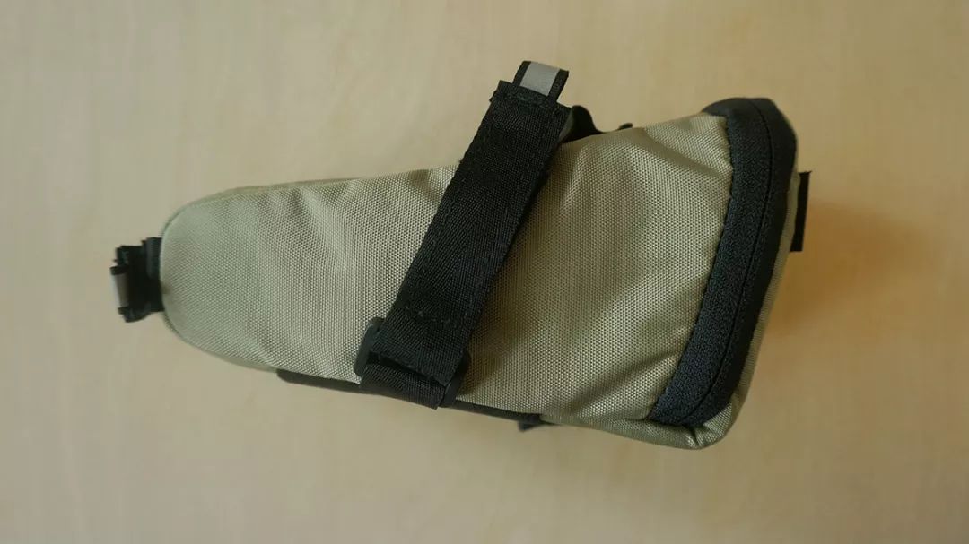 除了不可描述,夫妻出门比赛都带些啥?