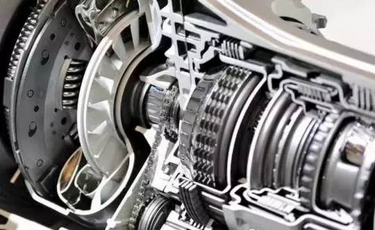 更换变速箱油对变速箱有损害吗,保养时放了一点变速箱油影响吗