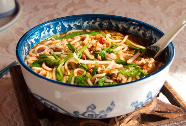 10种诱人的米线做法,热米线怎样做好吃