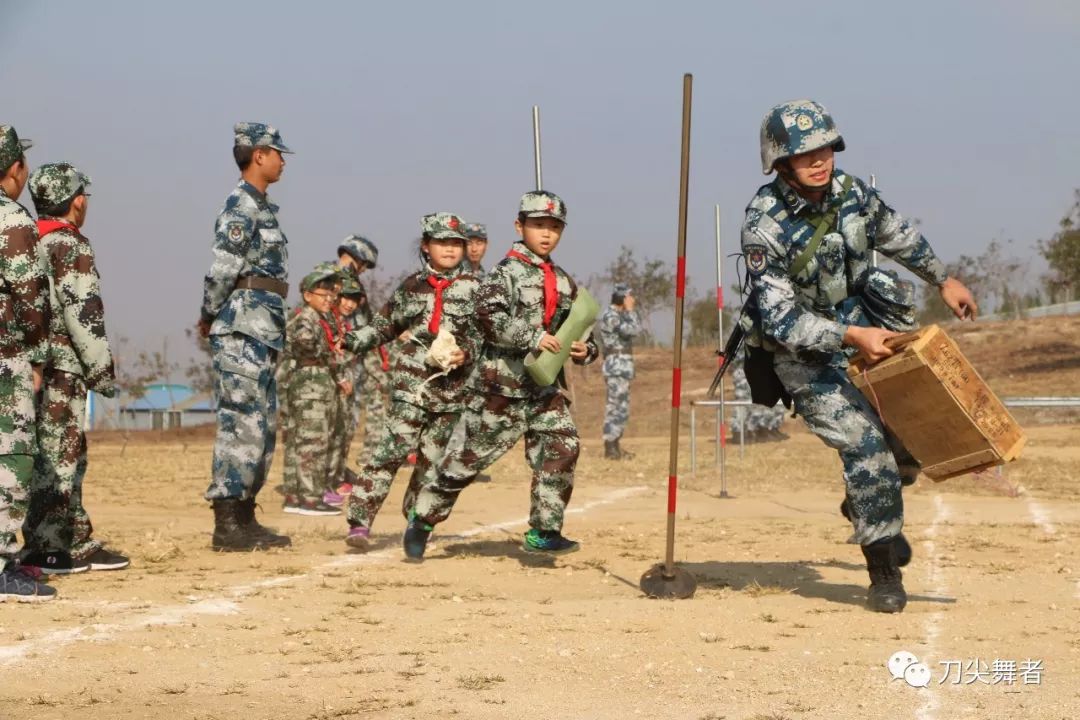 做薪火相传举旗人：北部战区空军部队庆祝空军成立69周年
