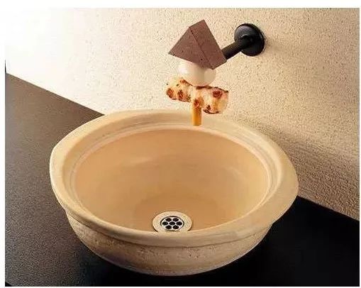 亏损5亿日元的水龙头，一有人气就不卖了！