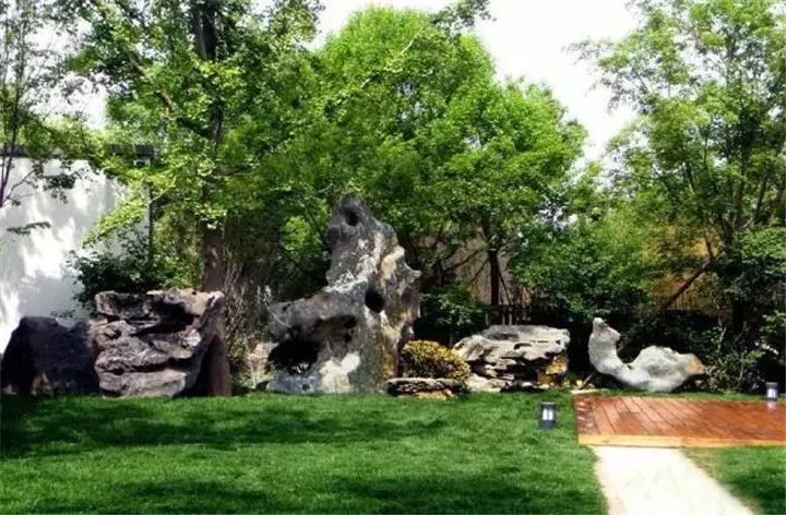 石来运转寓意介绍,庭院风水石的摆放位置图解