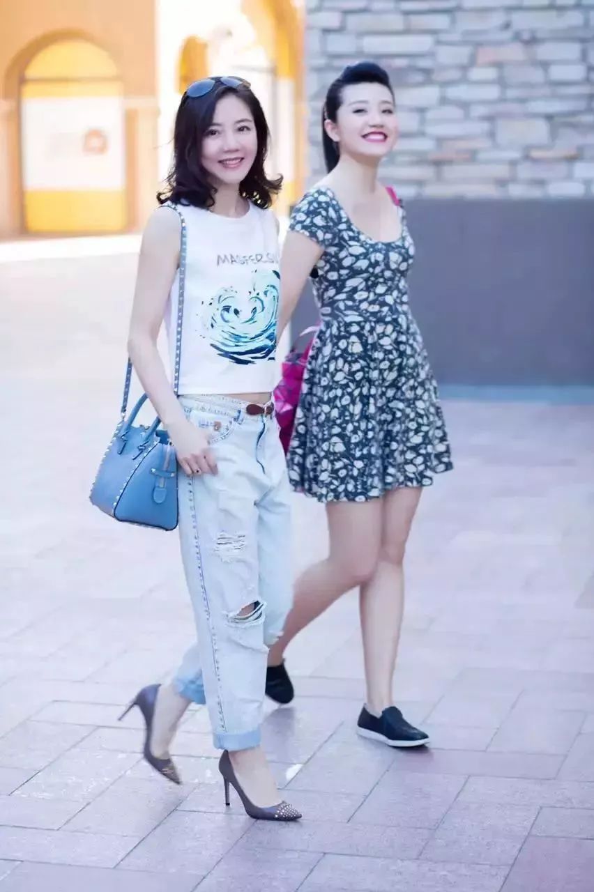 看看这群学霸妈50岁像20，宇宙无敌护肤秘诀来了…………