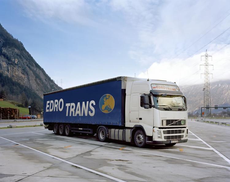 把废料做成流行的瑞士包袋Freitag，贩卖的到底是什么？｜市场发明家