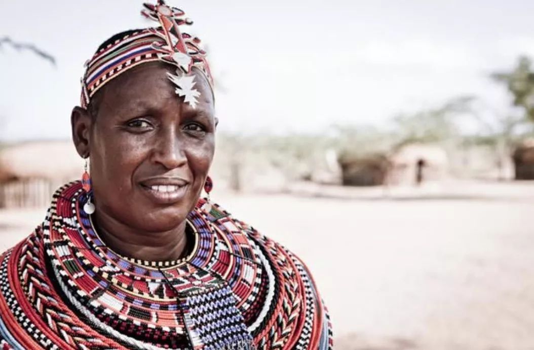 被家暴被阉割被强奸……她最终带领女性同胞建起一个真正的“女儿国”