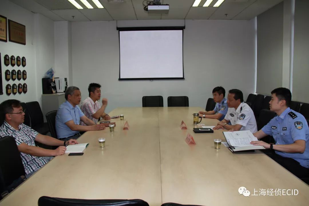 「上海公安大调研」成本100元的乳胶枕头卖1200元？看警方如何捣“乳胶生活馆”中的“传销金字塔”