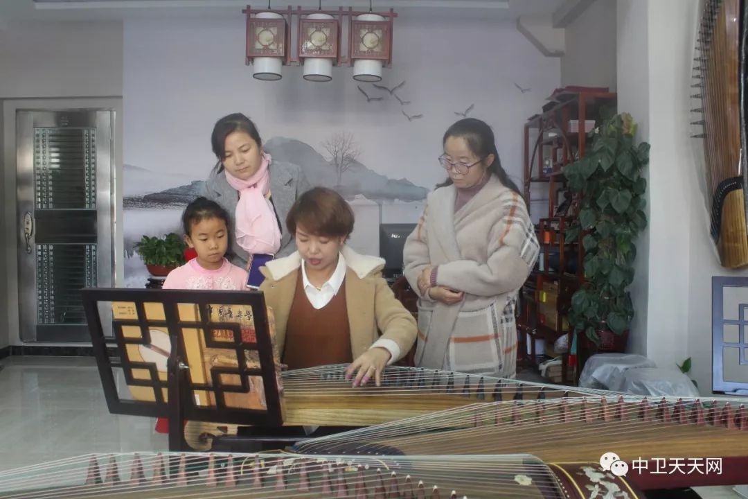 「众创」喜欢泉水和金玉的声音，为了中卫更多的筝友，我也是拼了······