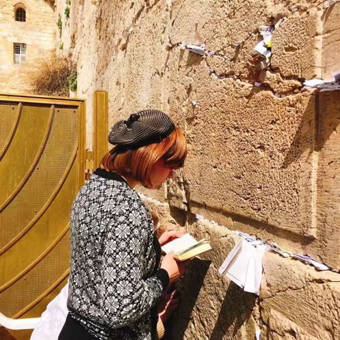 行囊装满的是人生,自己的行囊里装满了酸甜苦辣