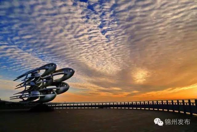 你是正宗的锦州人吗？这几道题都答不上来，就拜出去吹了哈～