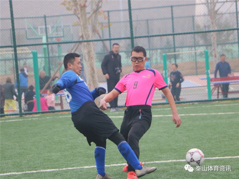 “传媒体育杯”首届*安泰**全民健身足球邀请赛拉开战幕！80后唱主角，50后不服老（附赛况）