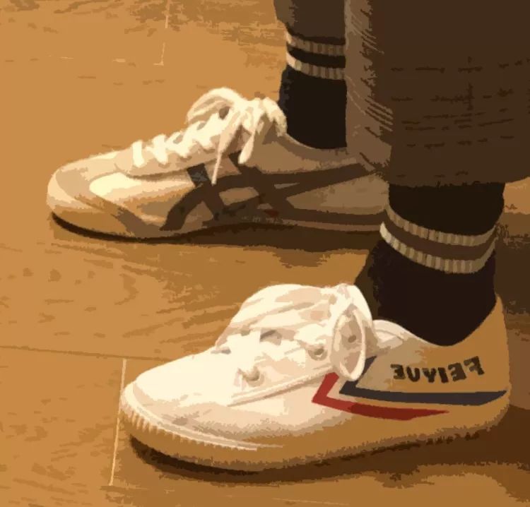 这届大牌不行，潮牌行