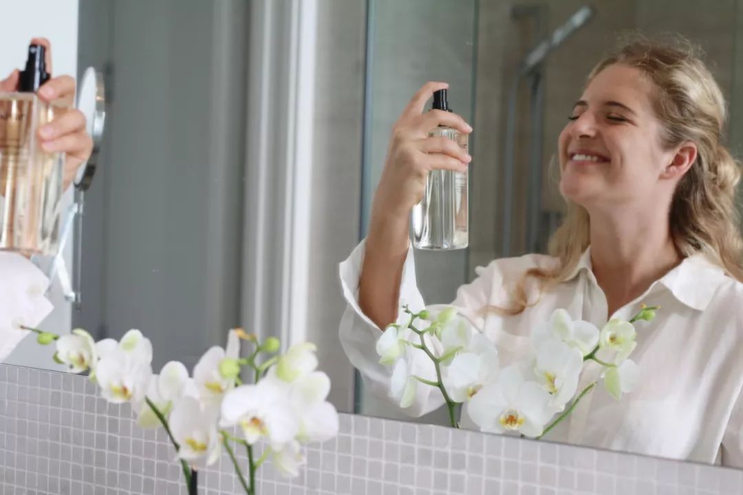 肌肤水润滋养秋冬干燥,肌肤水润嫩滑保湿护肤品