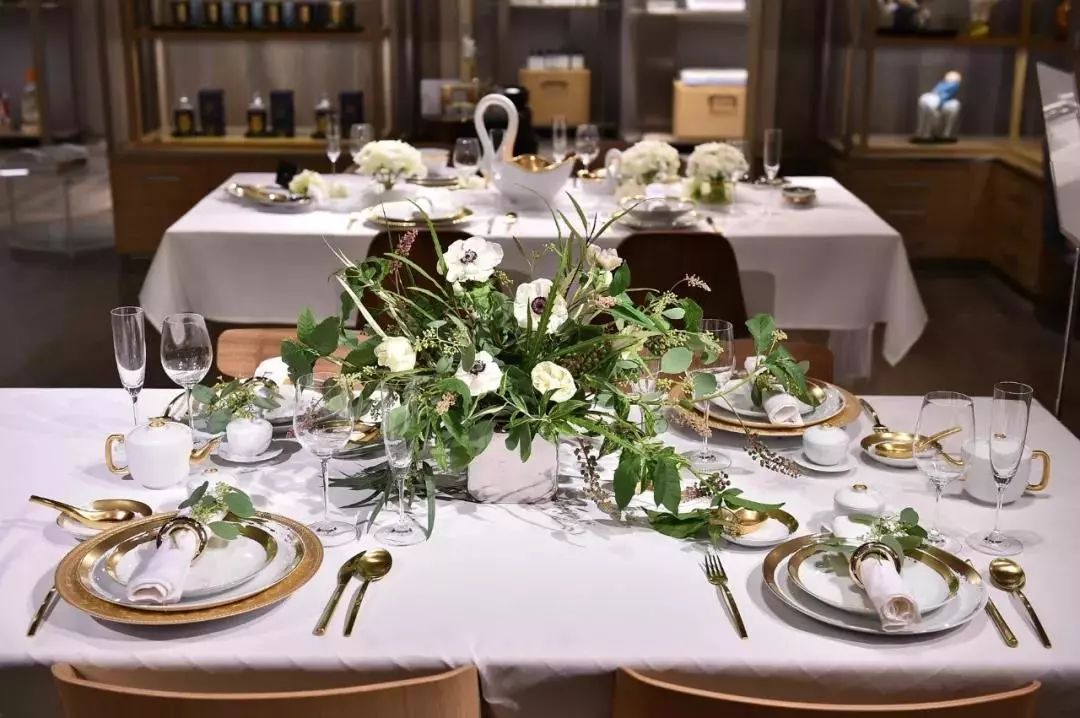 怎么营造浪漫餐桌,怎么布置餐桌有仪式感