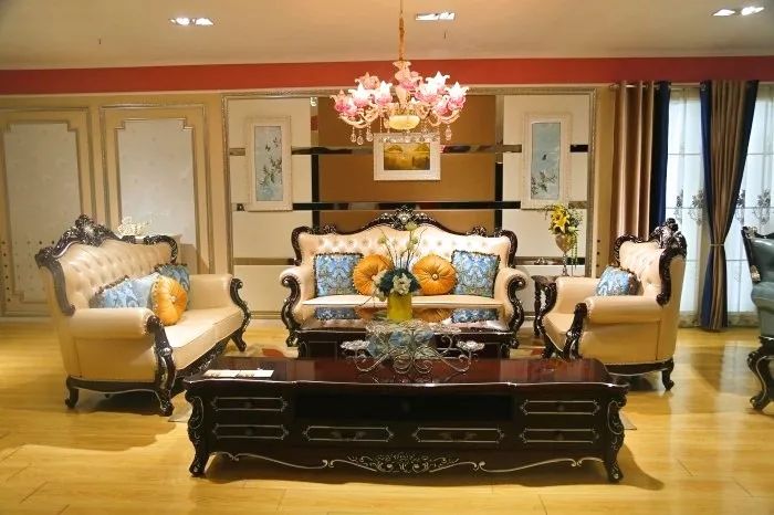 瞒不住了！神木双虎家私最低5折起售，样品狂甩，神木婆姨女子抢疯了