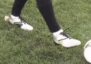 超远弧线射门技巧及训练方法,三种射门训练方法