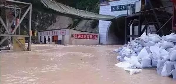 川藏铁路建成的意义是什么,川藏铁路建设意味着什么