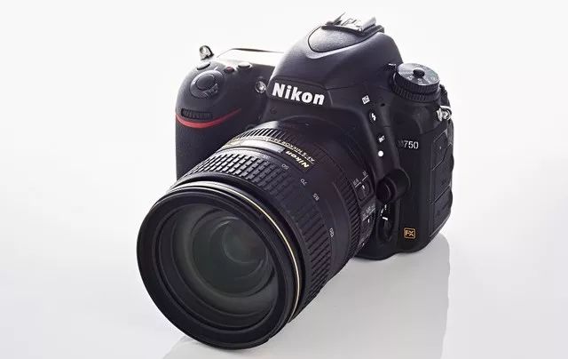 尼康值得入门的单反相机推荐,尼康最新款单反相机d780和d850