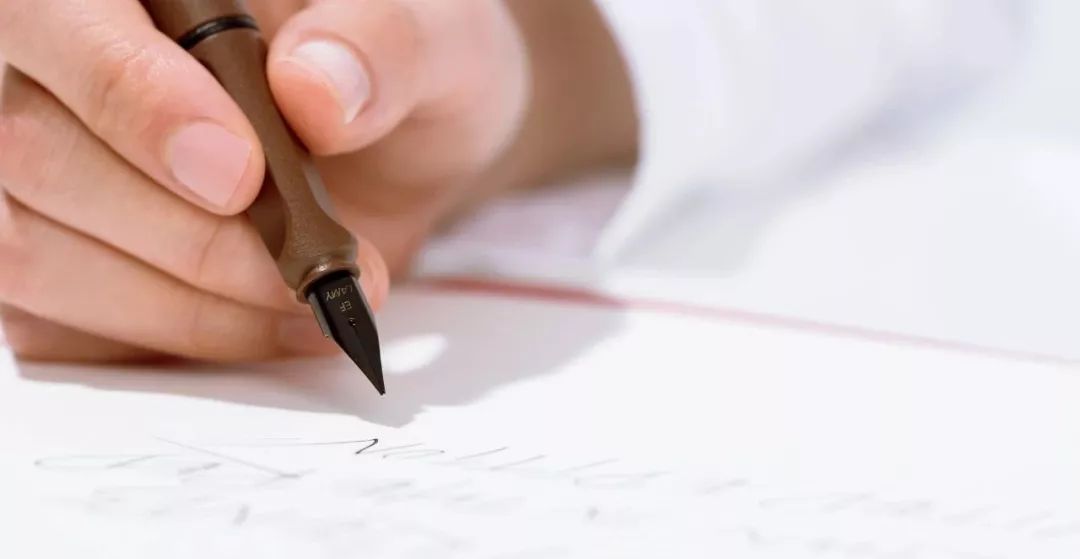 为什么名人都喜欢用钢笔,为什么以前用很普遍的钢笔