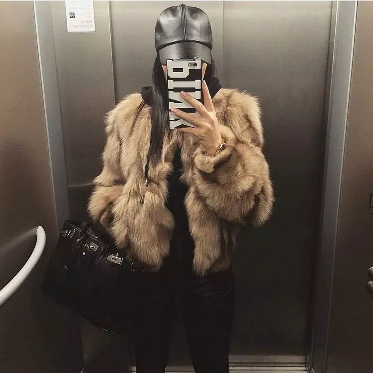 刘雯同款波司登羽绒服,明星刘雯同款服装