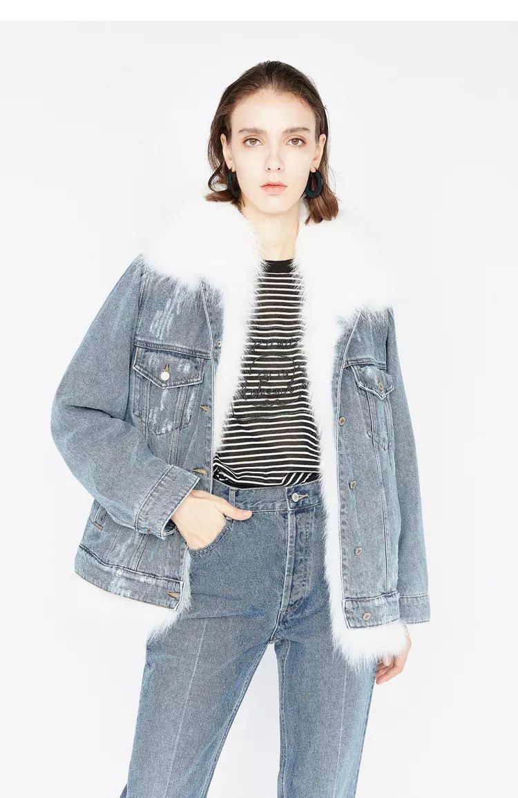 别再穿黑色了，这个颜色今年超流行，百搭时髦还显白显气质