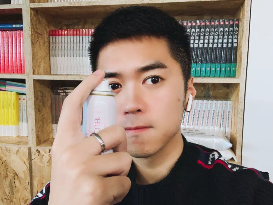 每天喷2下，近视竟然降低了200度？西班牙人都买疯了！还能缓解眼部疲劳，预防老花眼、白内障！