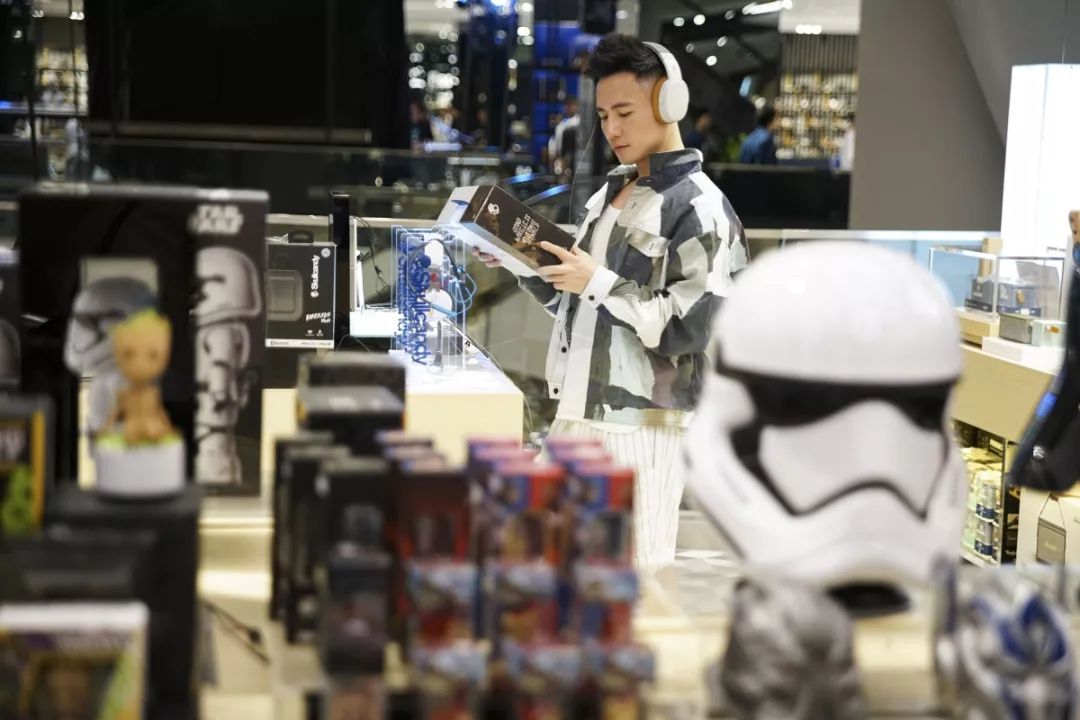 jisoo娉板浗鏃呰,娉板浗鏃呮父nana