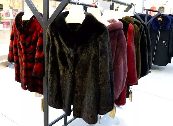 羊绒披肩围巾99元,桑蚕丝围巾199元