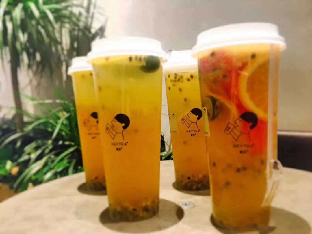 喜茶喝出异物怎么投诉,喜茶三个月被查出卫生问题