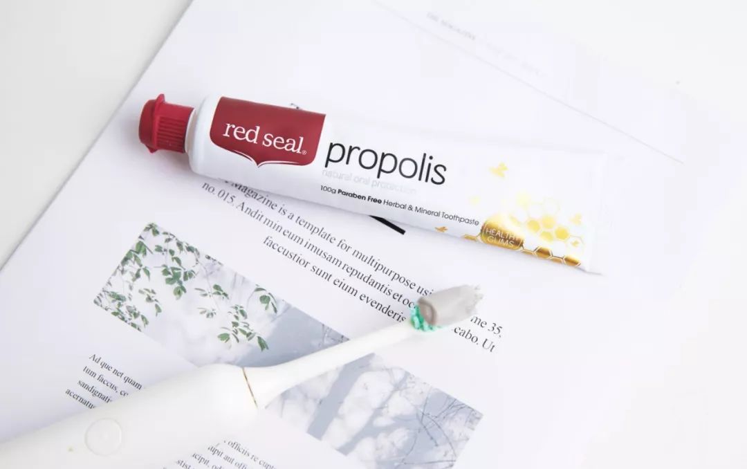 花了一万元做牙齿很难看,牙齿美白真正有用的牙膏