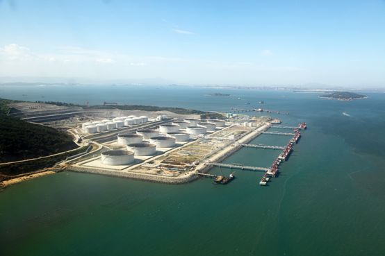 春风“化”雨四十年｜成就炼化一体化梦想，中化泉州石化破茧成蝶！