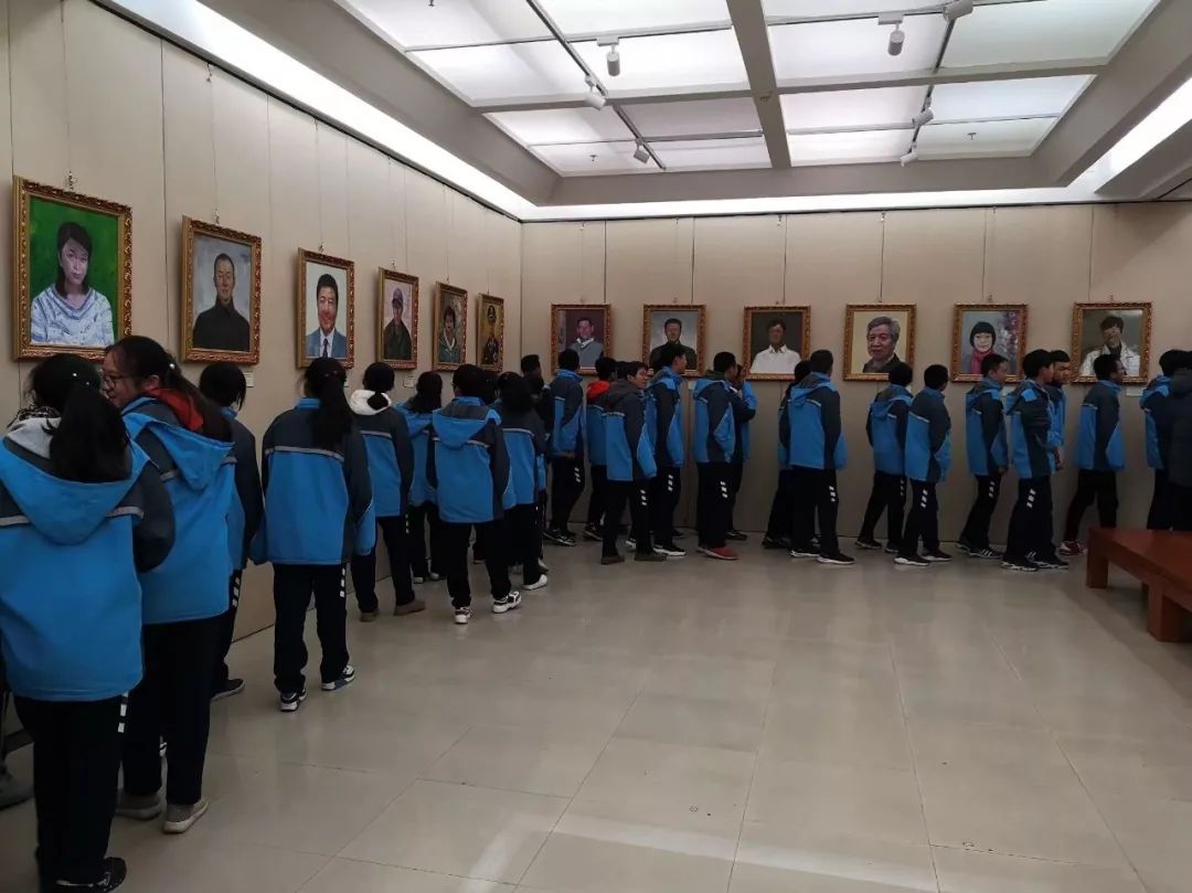 丹青绘丹心名家画好人兰州市为百名道德模范、兰州好人“画像”作品展开展