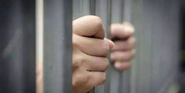 “这是我家，我想怎么样就怎么样，你爱待不待，不待就滚”