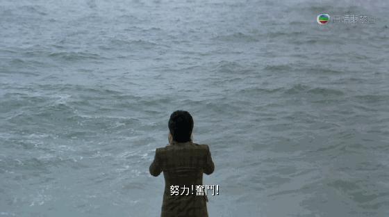 它因为尺度太大，被美国人*制抵**上映……