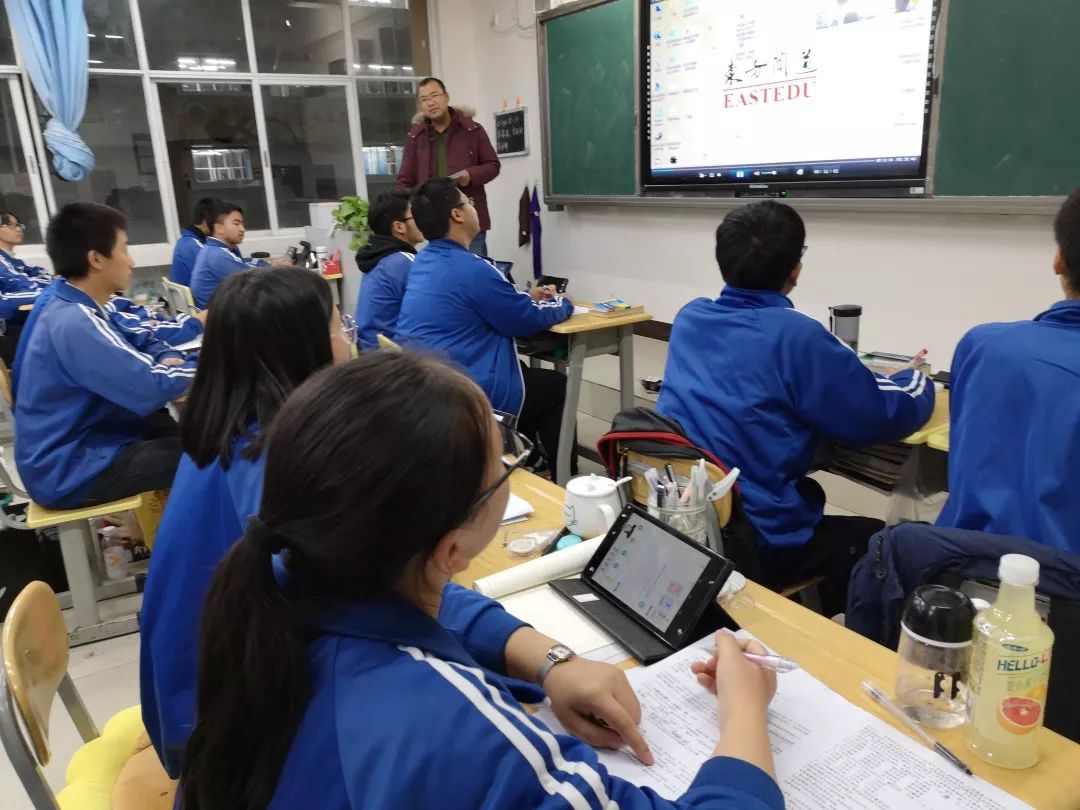 一块屏幕改变命运原文,屏幕改变命运