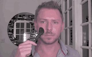 玄彬跨美妆届！“挂彩腮红”好美