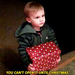 “为了报复女友送我假AJ，我给她准备了一盒大蟑螂”