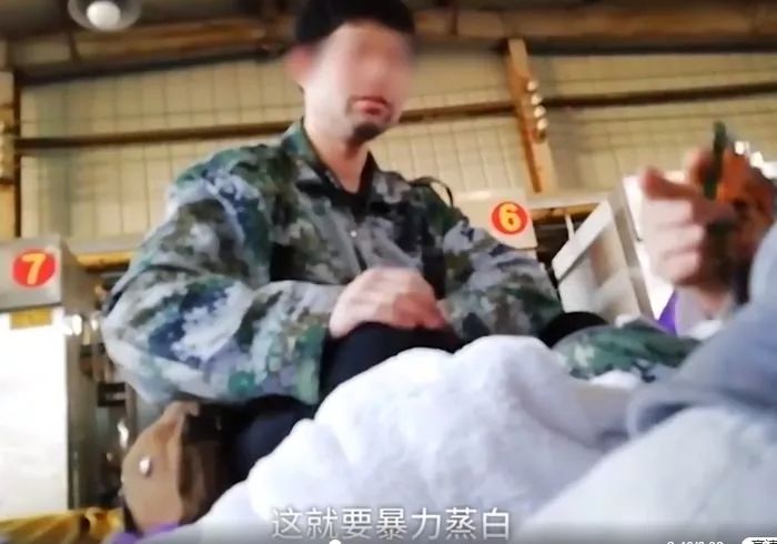 入住五星酒店发现床单有血渍,酒店白色床单有血怎么去清洗掉