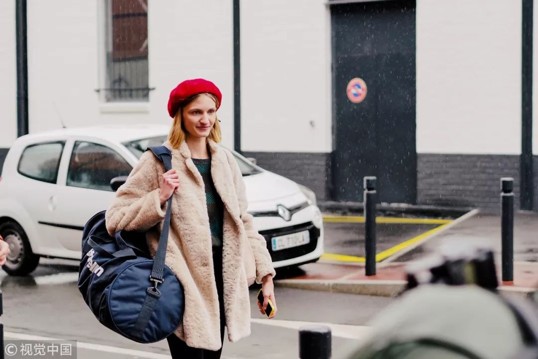 一穿红色衣服就倒霉,一穿红色就倒霉