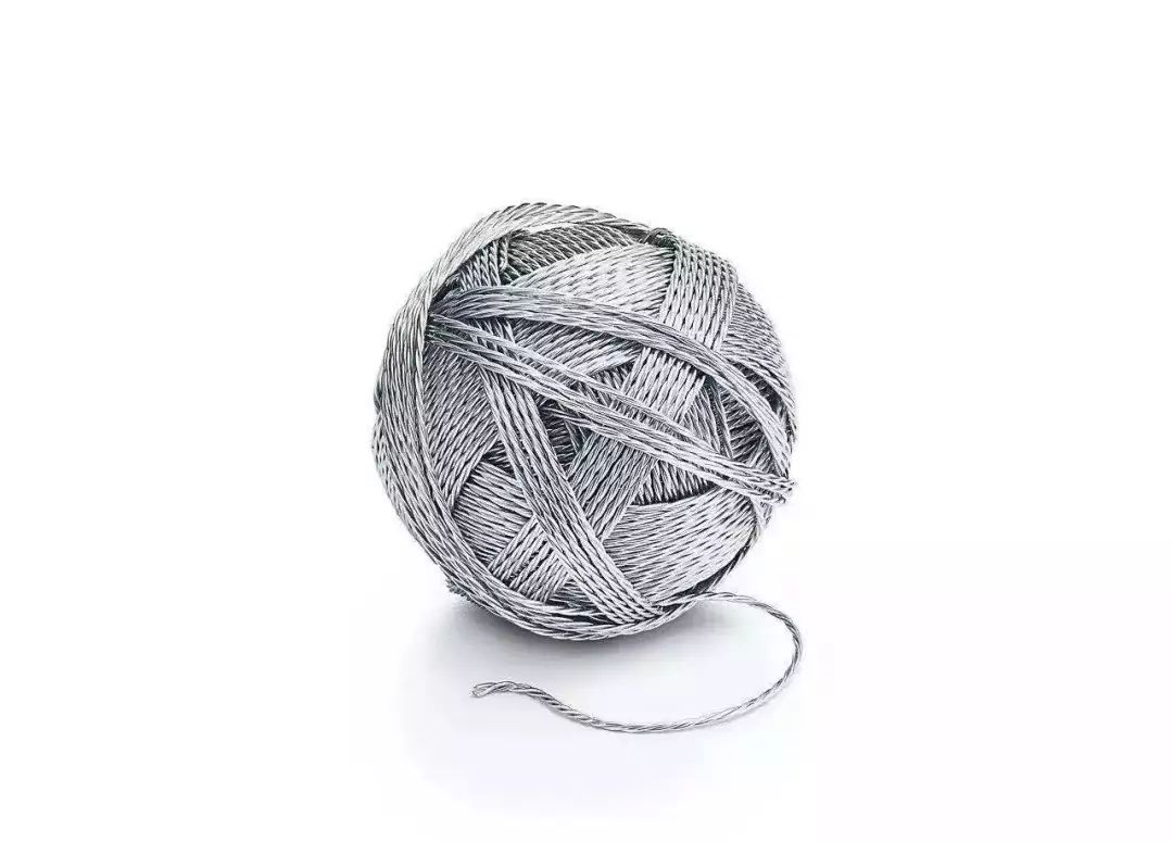 住范思哲酒店,用着CARTIER家居,吃着CHANEL甜品,奢侈品牌:你的玛丽苏生活已被我们承包~