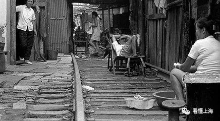 马路道口菱形标志,马路道口鬼探头