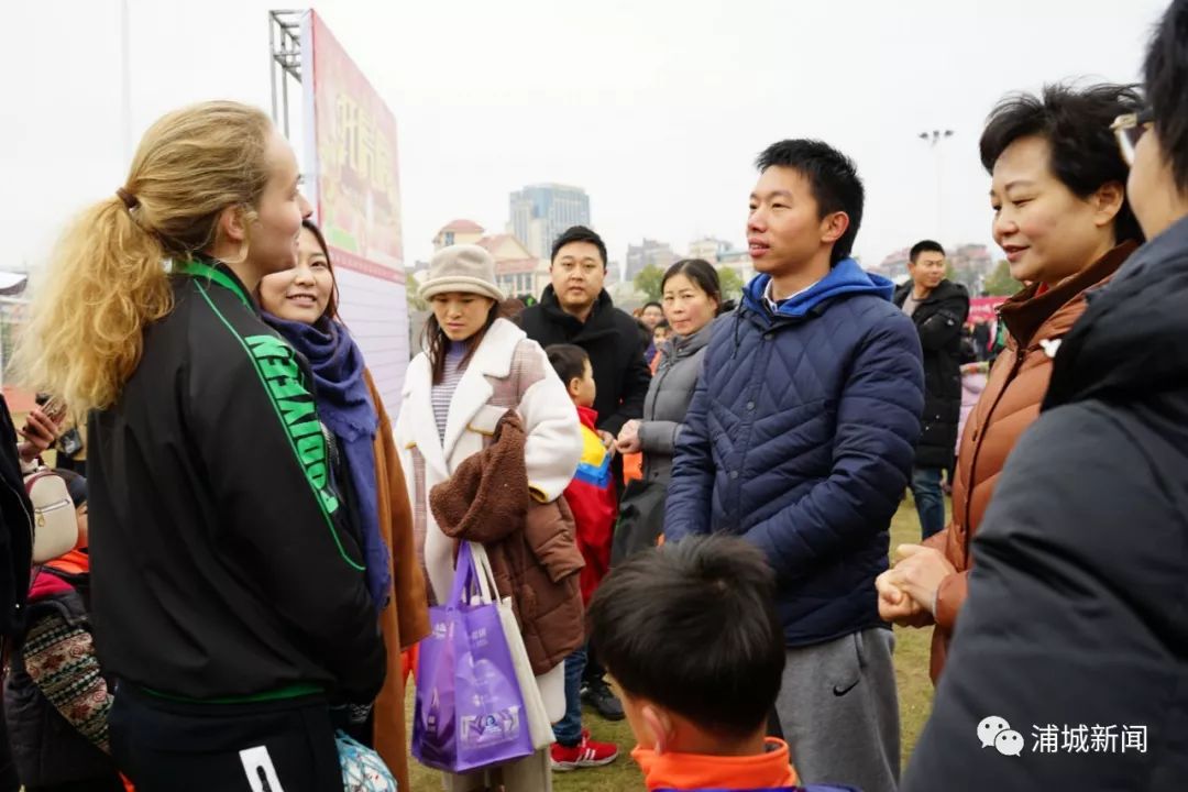 小足球大梦想,小足球大梦想演讲比赛视频