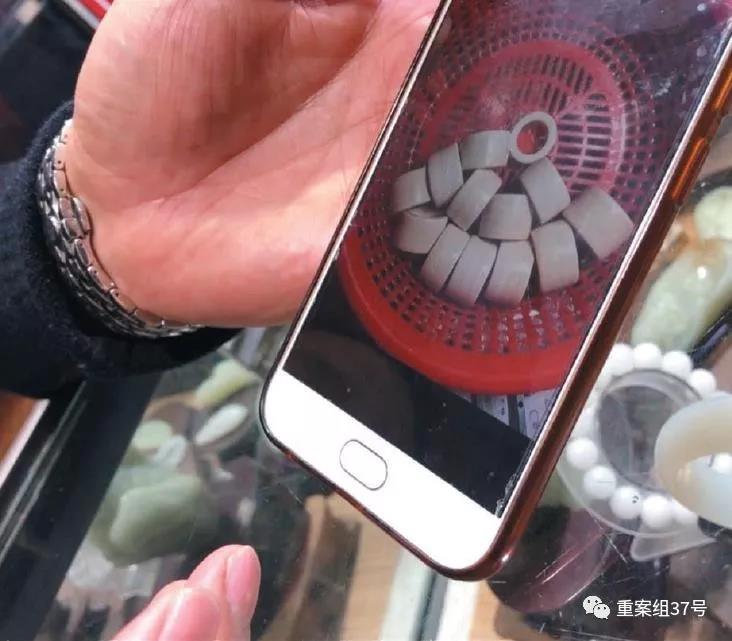 象牙入境被抓视频,象牙制品入境被海关查获