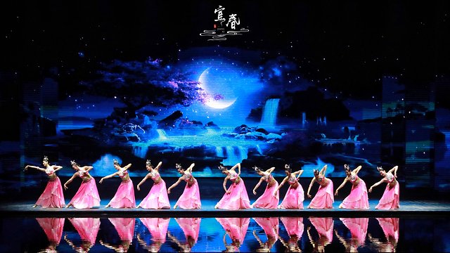 明月处处有，唯有宜春月最明