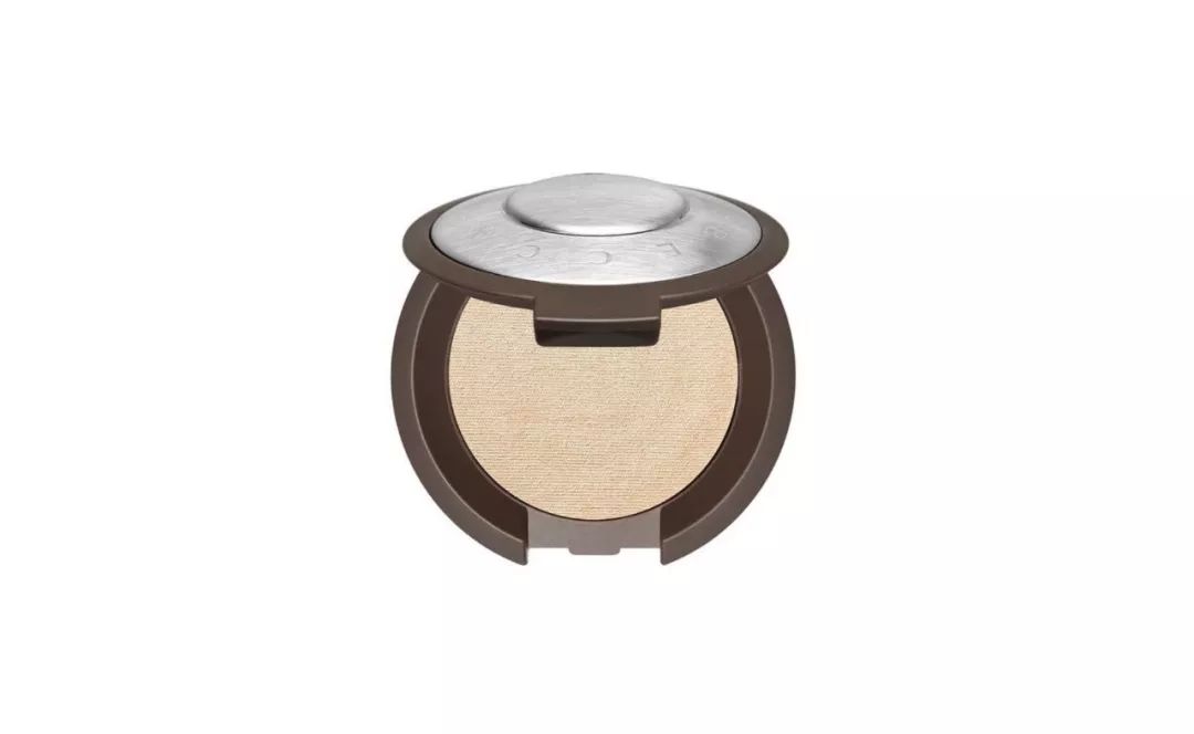 如何让眼睛变得更大更有神更好看,什么方法能让眼睛更有神