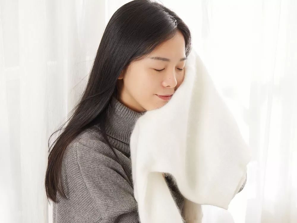 用洗衣液洗衣服最干净的方法,去除衣服毛絮的洗衣液