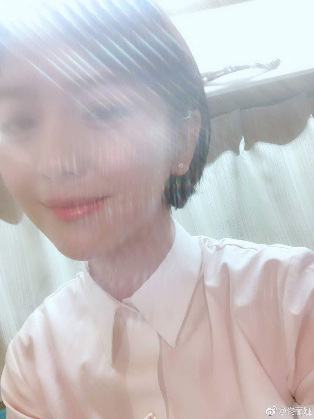 35岁佟丽娅晒造型照,佟丽娅未修图曝光真实颜值