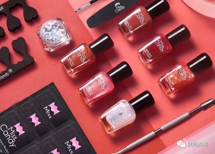 一个未遂美甲店老板娘眉头一皱，发现美甲这件事并不简单，但很便宜