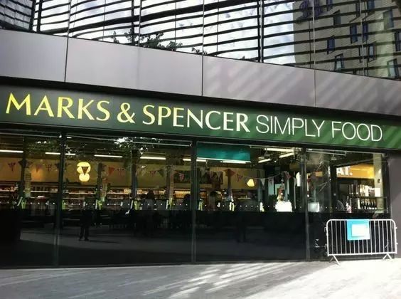 倒闭国货清仓,倒闭清仓大甩卖商品