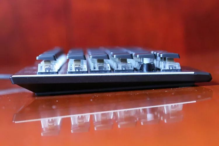 感受工匠精神——德国冰豹Vulcan120Aimo机械键盘开箱