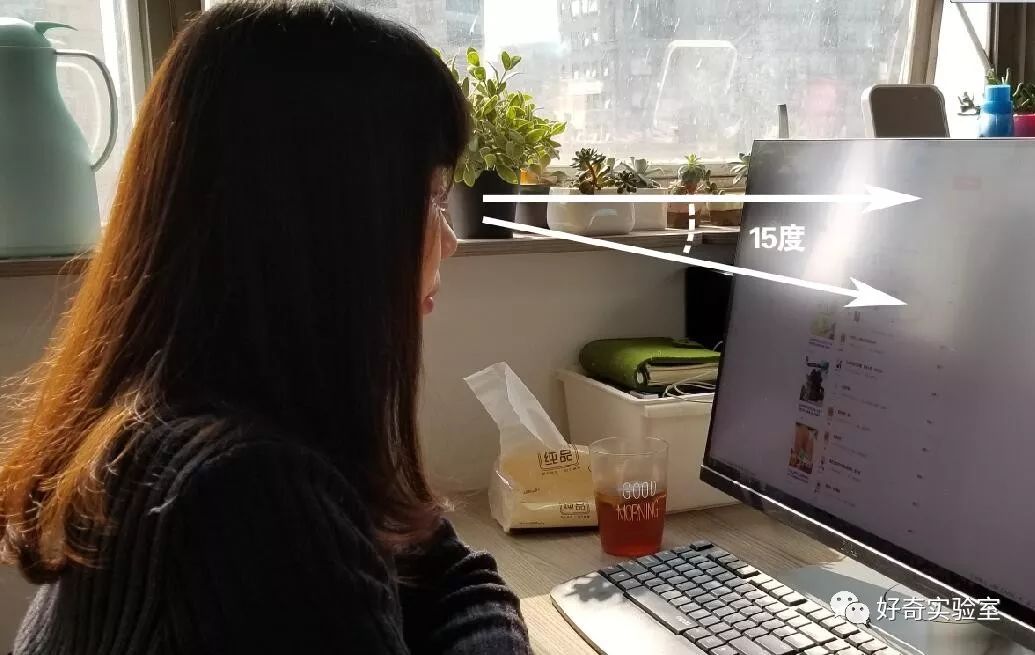 显示器太垫高容易得干眼症,办公室显示器为什么垫高